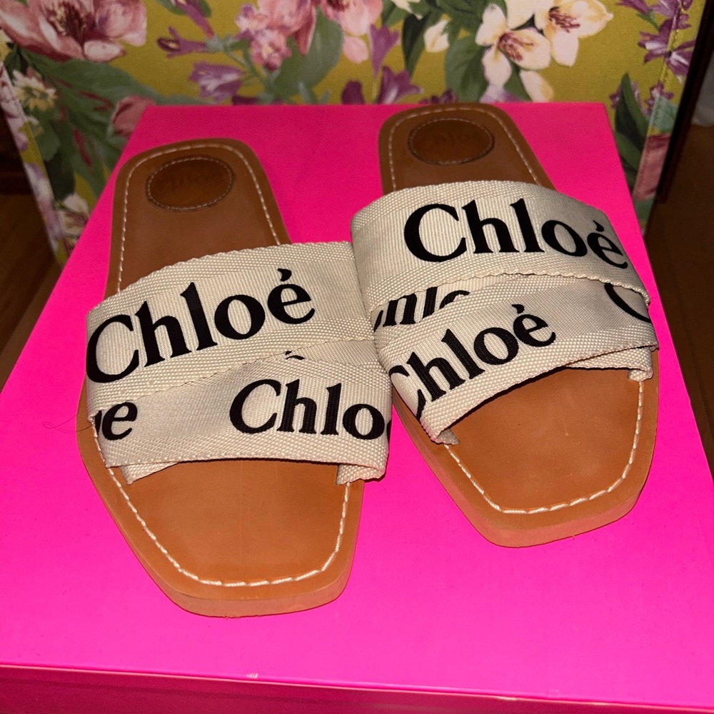 Canvas sandal with hard/flat bottom size 38